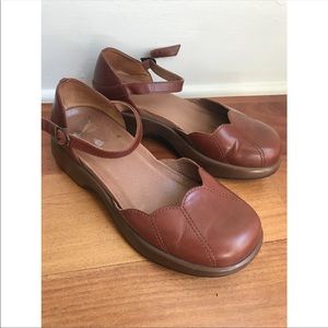 Dansko Mary Janes brown leather size 40